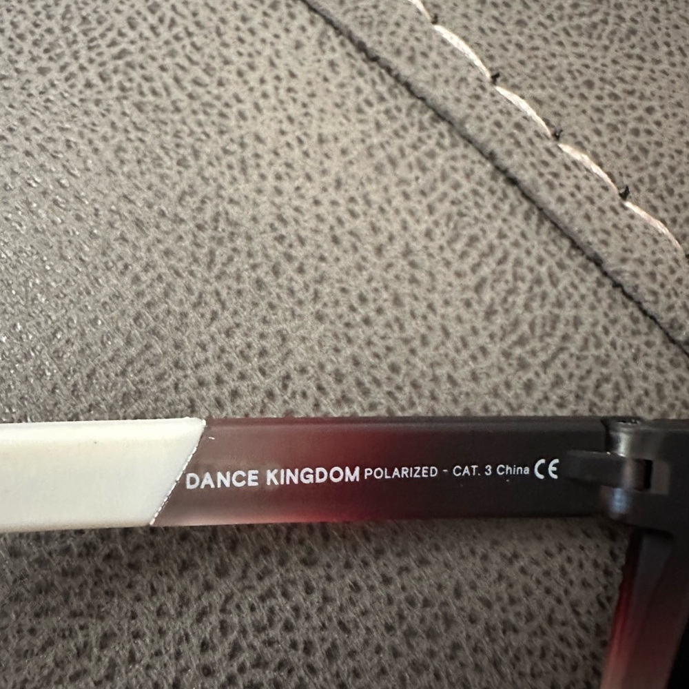 Blenders Expose Dance Kingdom Polarized Sunglasses - Picture 3 of 4